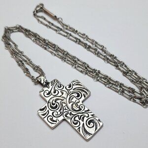 Vintage Chunky Cross Pendant Necklace Silver Tone Religious Christian Jewelry